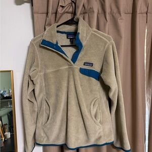 Patagonia Tan and Blue Fleece Pullover